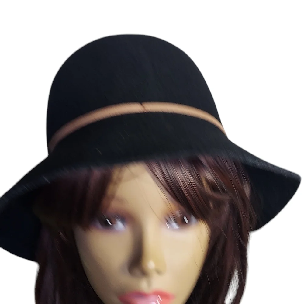 Vintage Saks Fifth Avenue Black 100% Wool Bucket Hat with brown leather accent